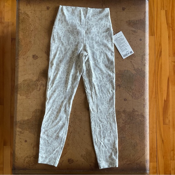 NWT LULULEMON Align HR Pant 25” - Picture 2 of 6